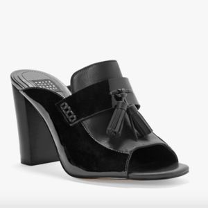 NWT PATENT LEATHER TASSEL MULES